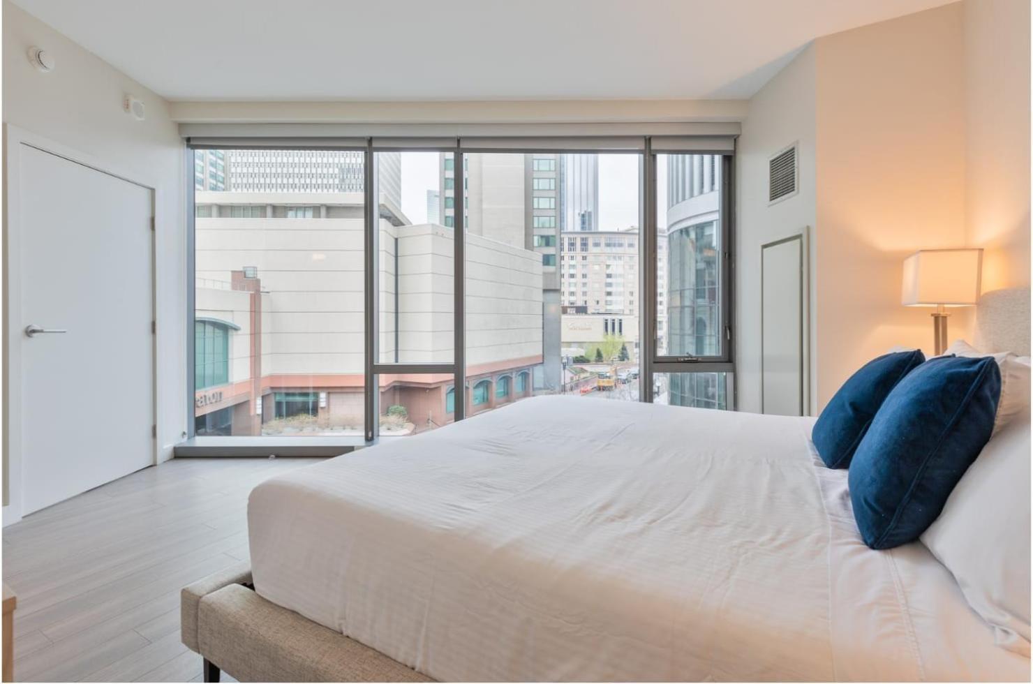 Spacious In Back Bay