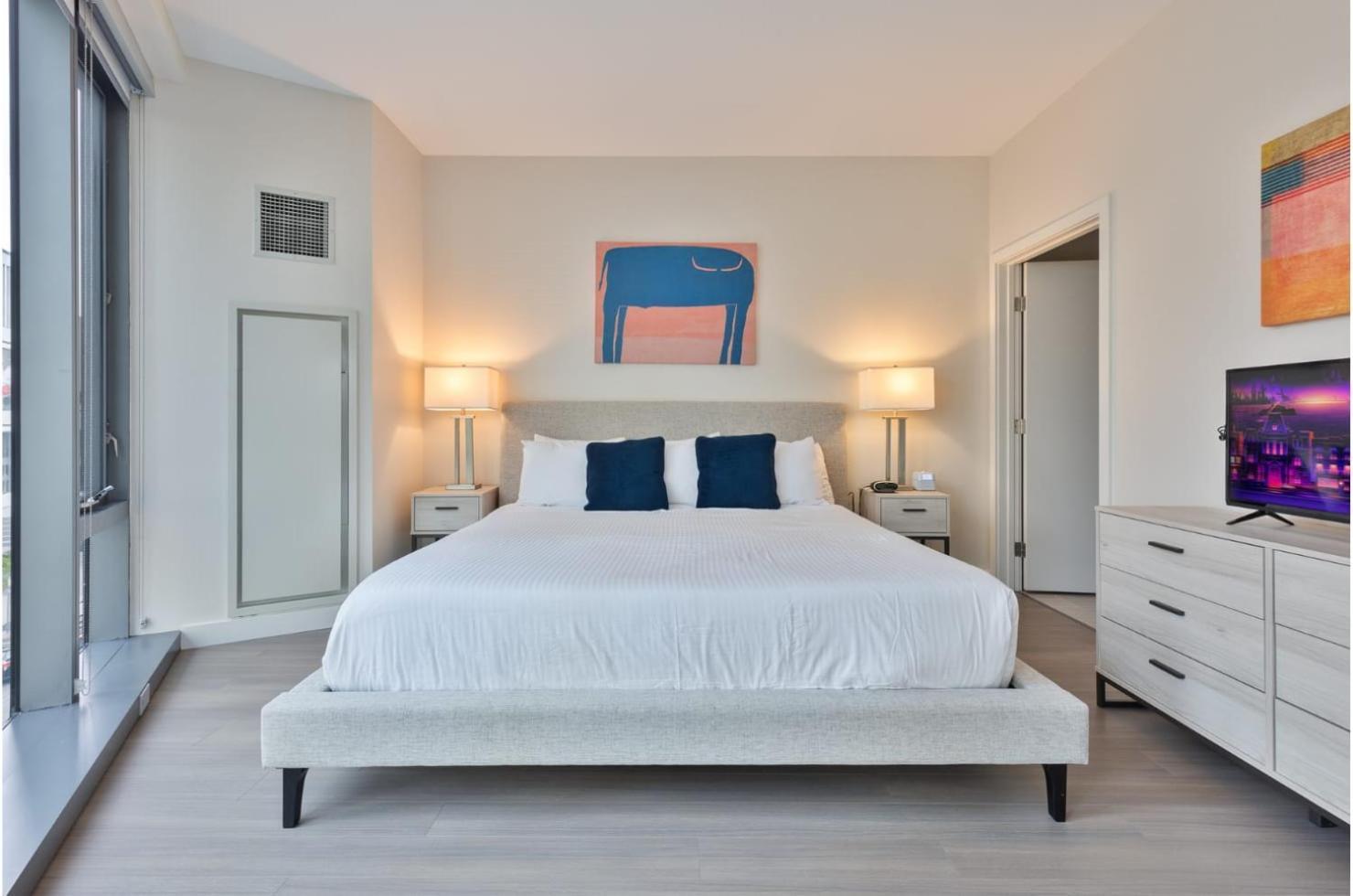 Spacious In Back Bay