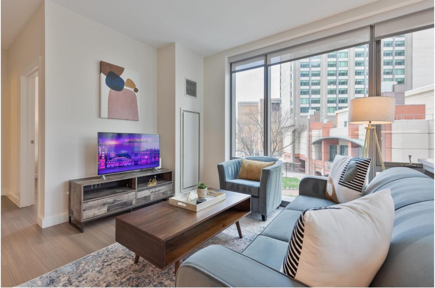 Spacious In Back Bay * Boston